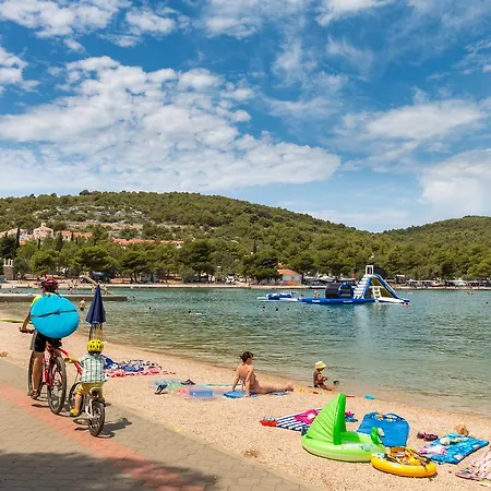 Victoria Mobilehome Camping Jezera Lovisca