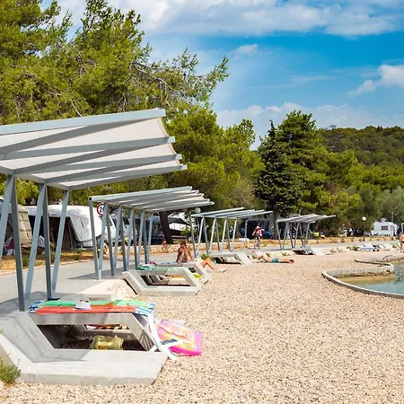 Victoria Mobilehome Camping Jezera Lovisca 3*