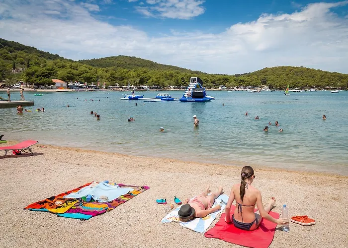 Victoria Mobilehome Village Jezera