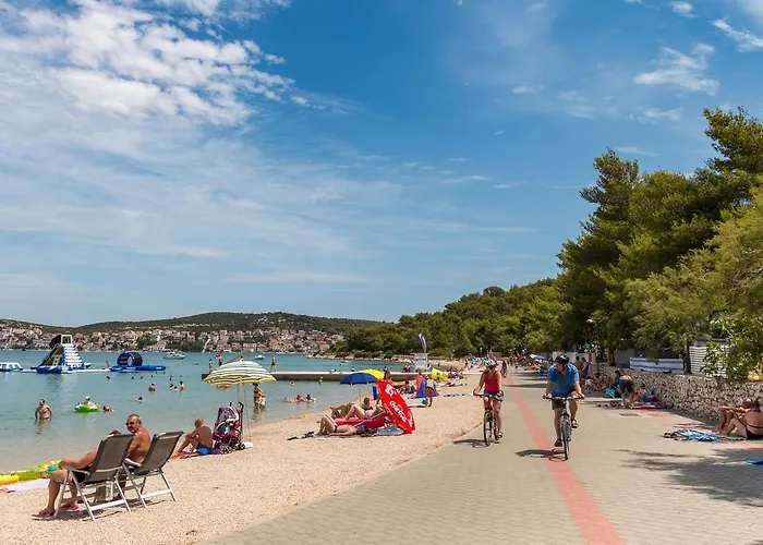 Victoria Mobilehome Village 3*