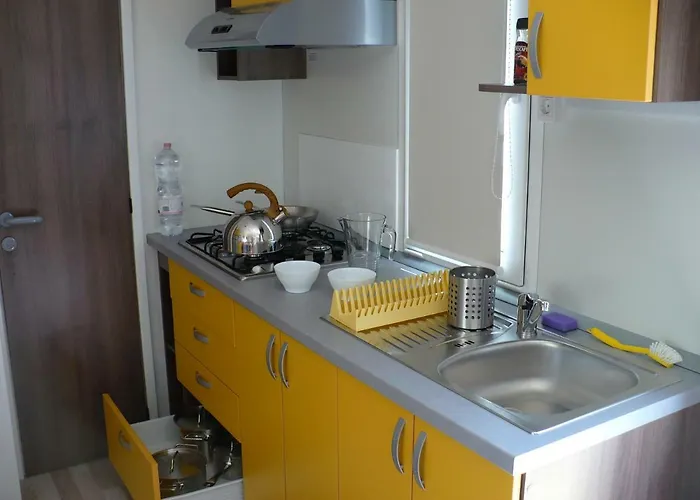 Victoria Mobilehome Village Jezera